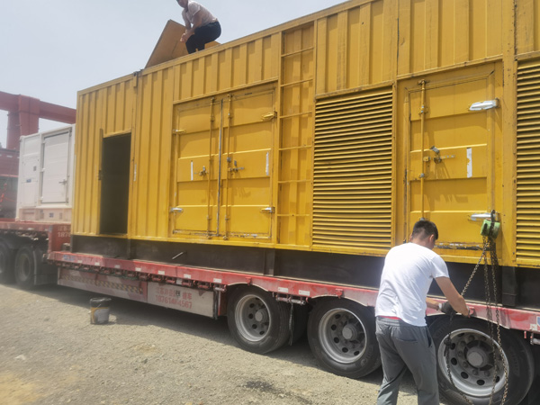 波密除了负载情况和发动机维护，还有哪些因素会影响 200kw 柴油发电机的油耗？