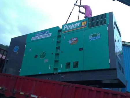 波密柴油发电机组转速不稳定时，如何对发动机进行维护？