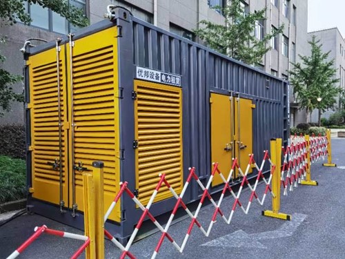 波密如何使用转速表检查发动机的转速？