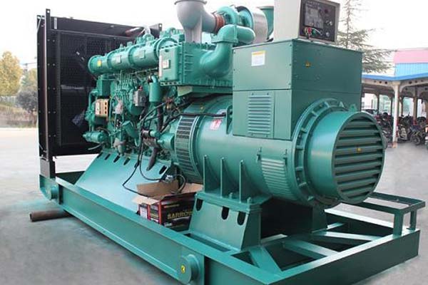 波密工厂发电机应急发电中如何优化燃油储备管理？