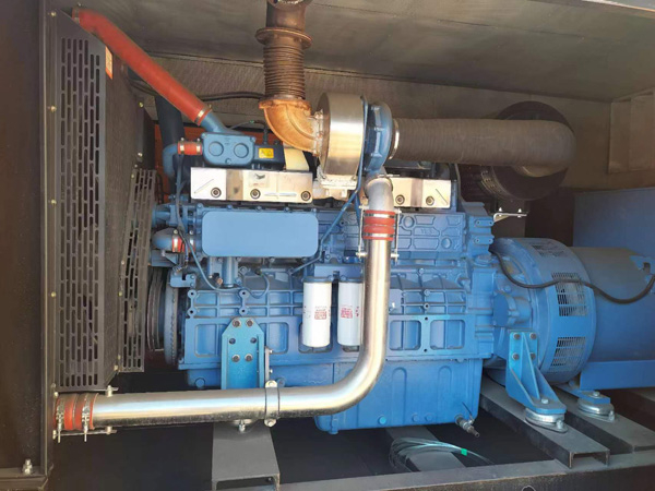 波密燃油消耗率与进气温度的具体关系是什么？