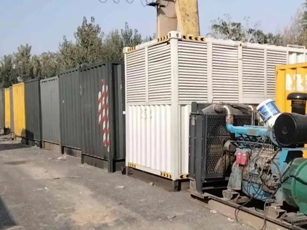 波密200KW柴油发电机机组每小时油耗是多少？